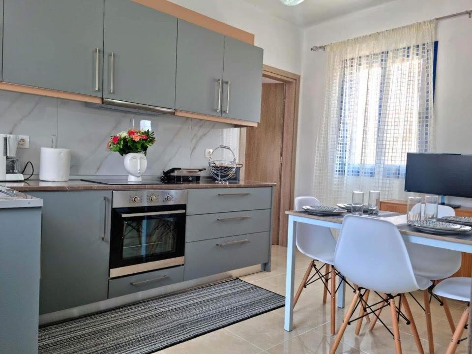 Dionysia Apartments 里瓦的亚 外观 照片